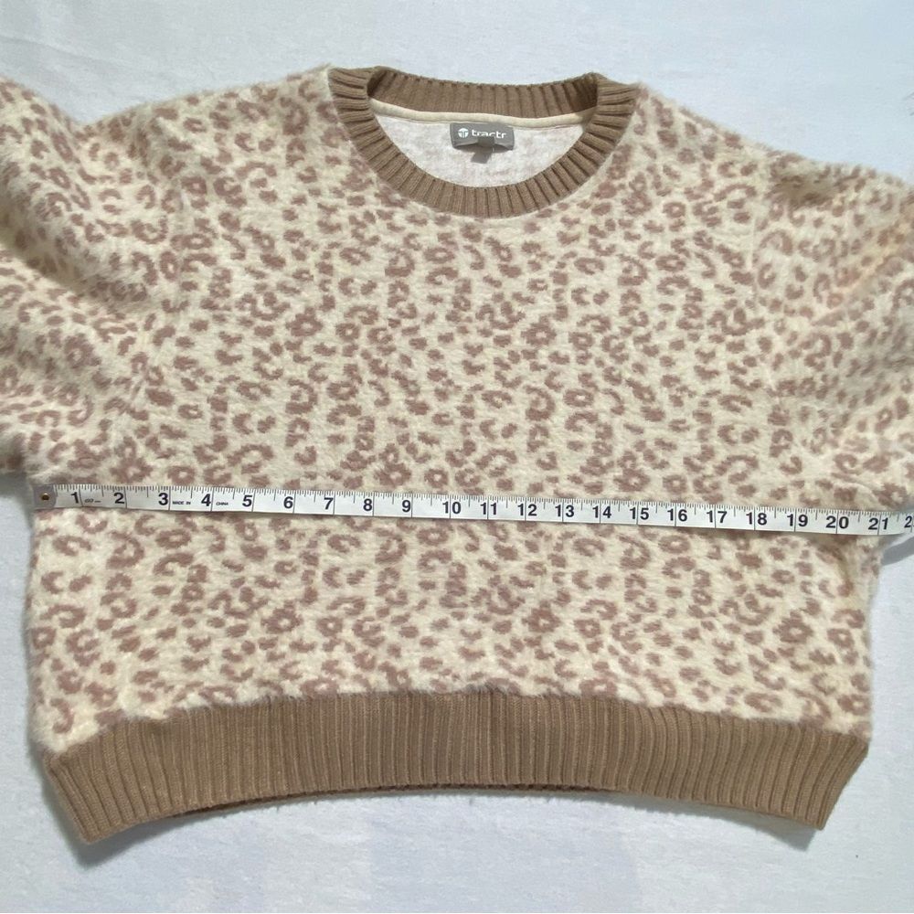 Tractr Beige Leopard Fuzzy Knit Cropped Sweater Balloon Sleeve Women's M - Picture 7 of 12